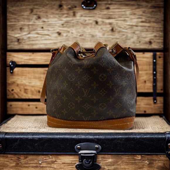 Vintage Louis Vuitton Brown Monogram Bag - Picture 3 of 10